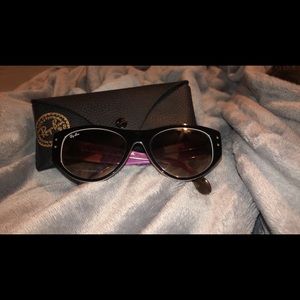 Ray-Ban Sunglasses with case